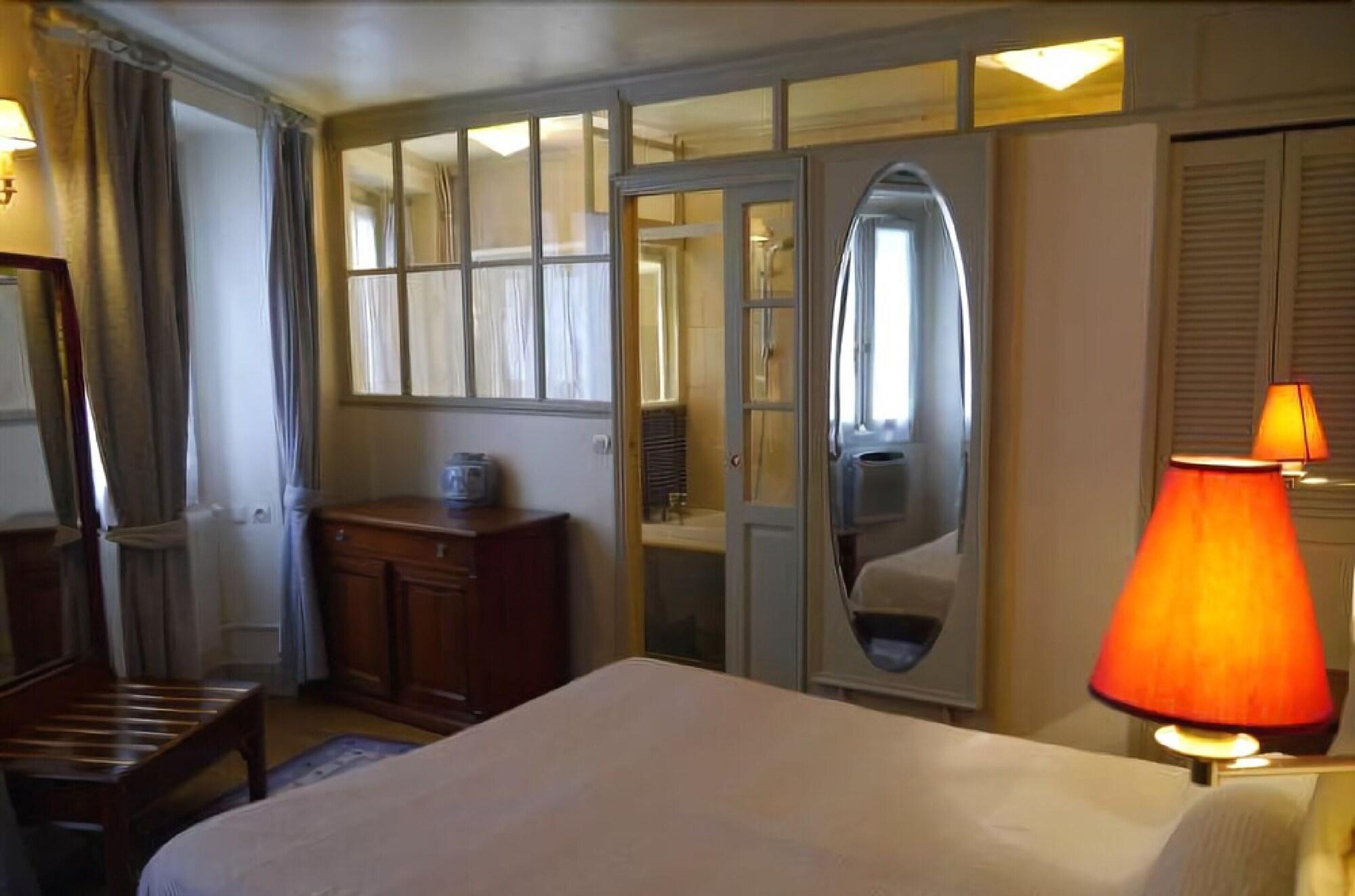 Hotel Les Degres De Notre Dame Paris Luaran gambar