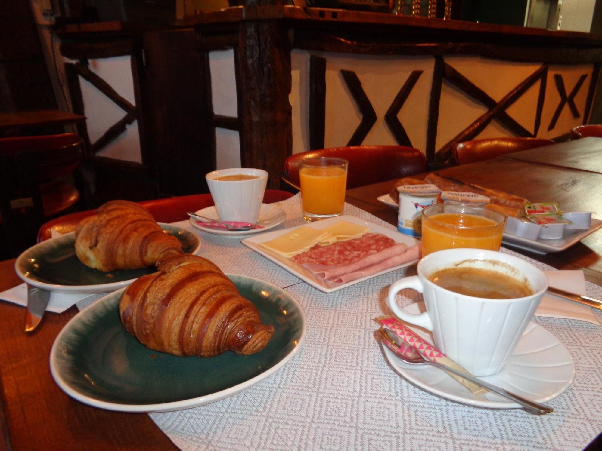 Hotel Les Degres De Notre Dame Paris Luaran gambar