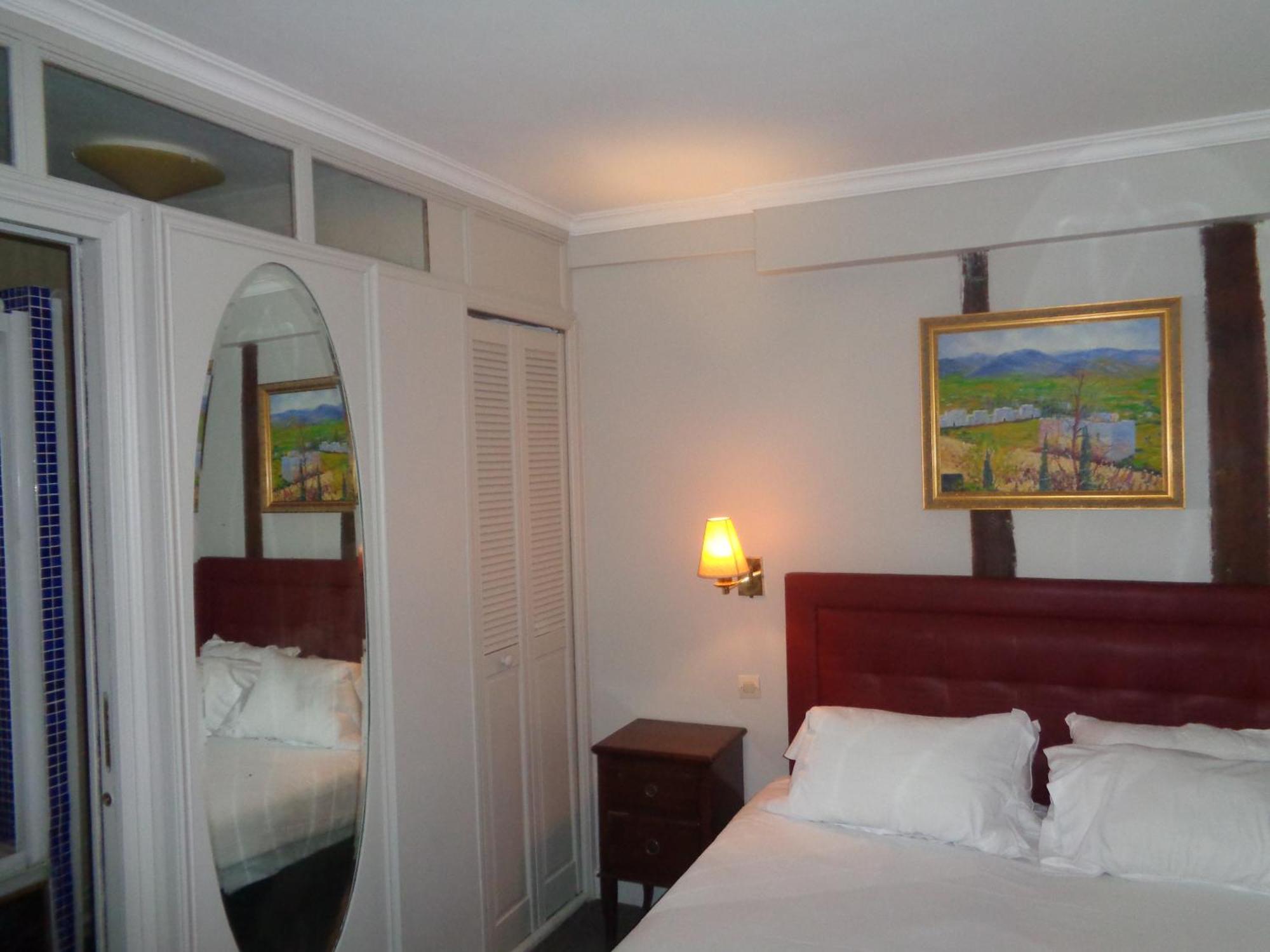 Hotel Les Degres De Notre Dame Paris Luaran gambar