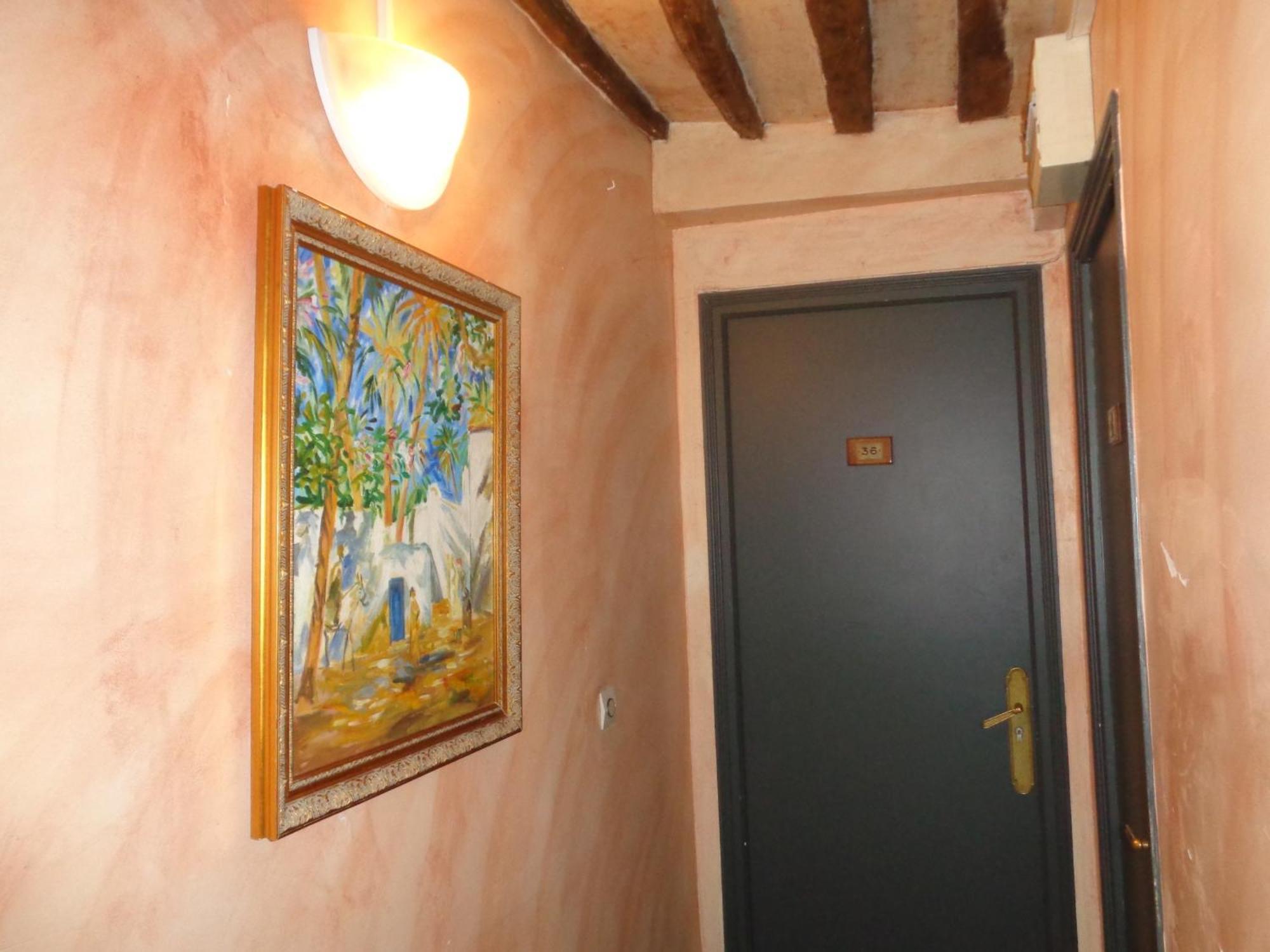 Hotel Les Degres De Notre Dame Paris Luaran gambar